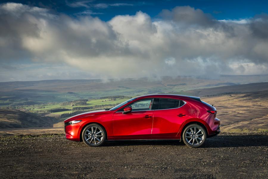  Mazda3 Skyactiv-G Sport Lux Hatchback 2019 года  (UK) (фото 19 из 91)